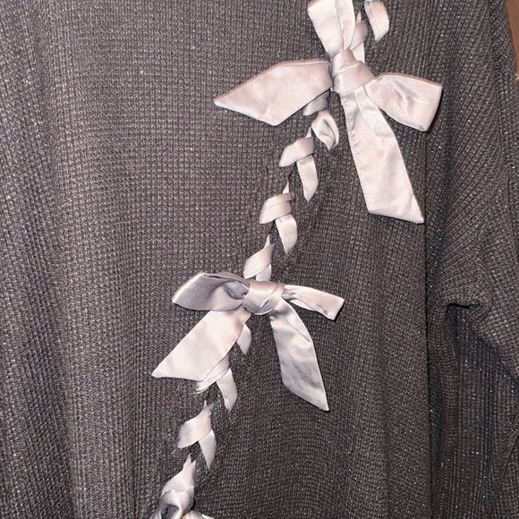 Adore Me Shimmer Gray/black Sweater with Ribbon Detail 2X - Picture 3 of 7